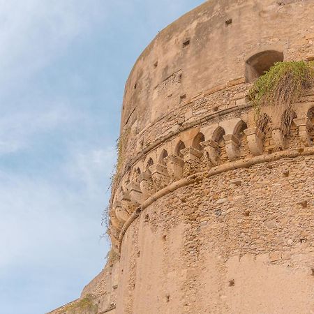 Апартаменты Storia & Mare - Free Parking - Castello Carlo V Кротоне Экстерьер фото